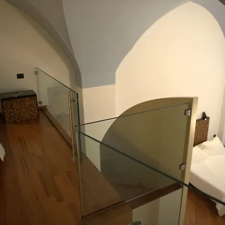 Alvino And Breakfast