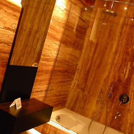 Alvino And Breakfast