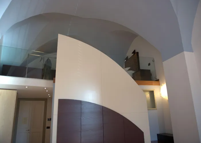 Alvino And Breakfast ليتشي